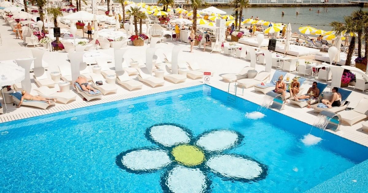 Family Apartments Aquamarine Of Arcadia Одеса Екстериор снимка