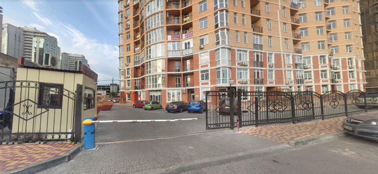 Family Apartments Aquamarine Of Arcadia Одеса Екстериор снимка